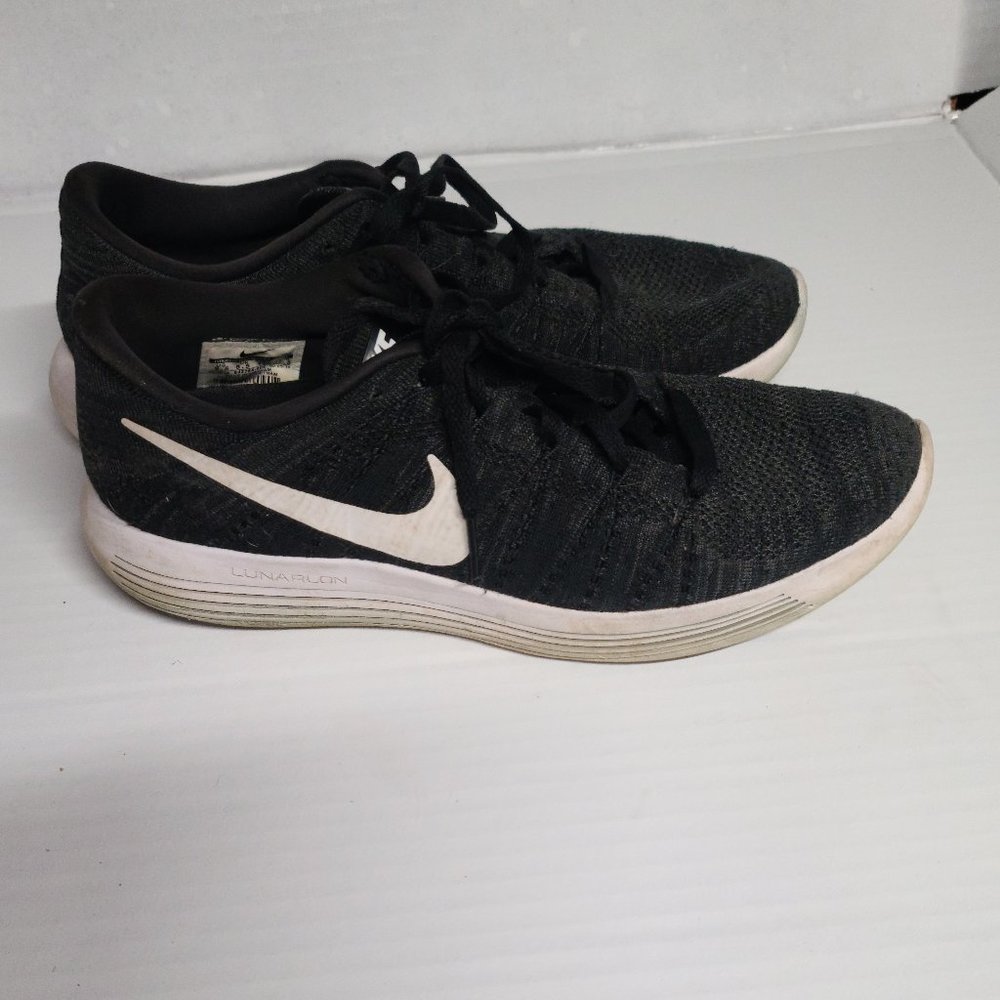 Nike running shoe black flex size 9.5